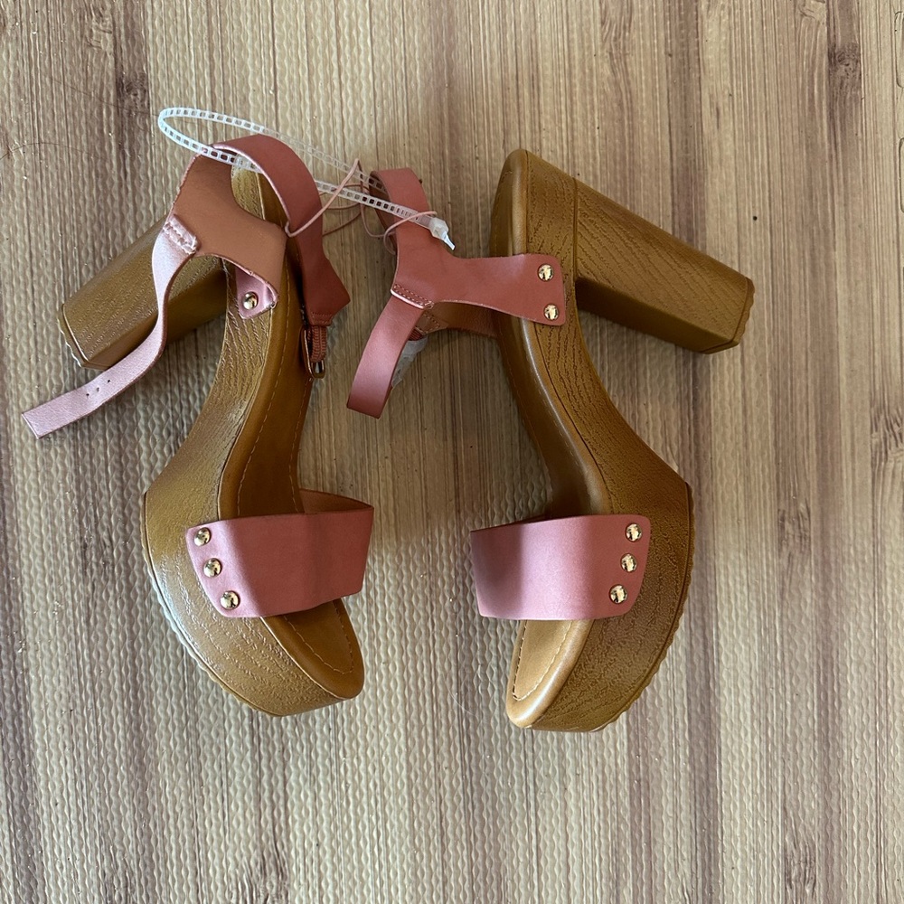 Elegant Pink Platform Sandals